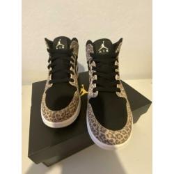 Jordan 1 mid maat 36,5 Leopard nieuw