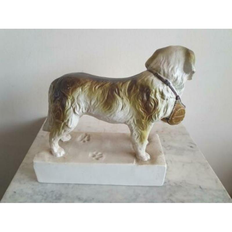 Hennessy cognac sint bernard hond beeld