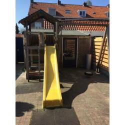 Houten speelhuisje