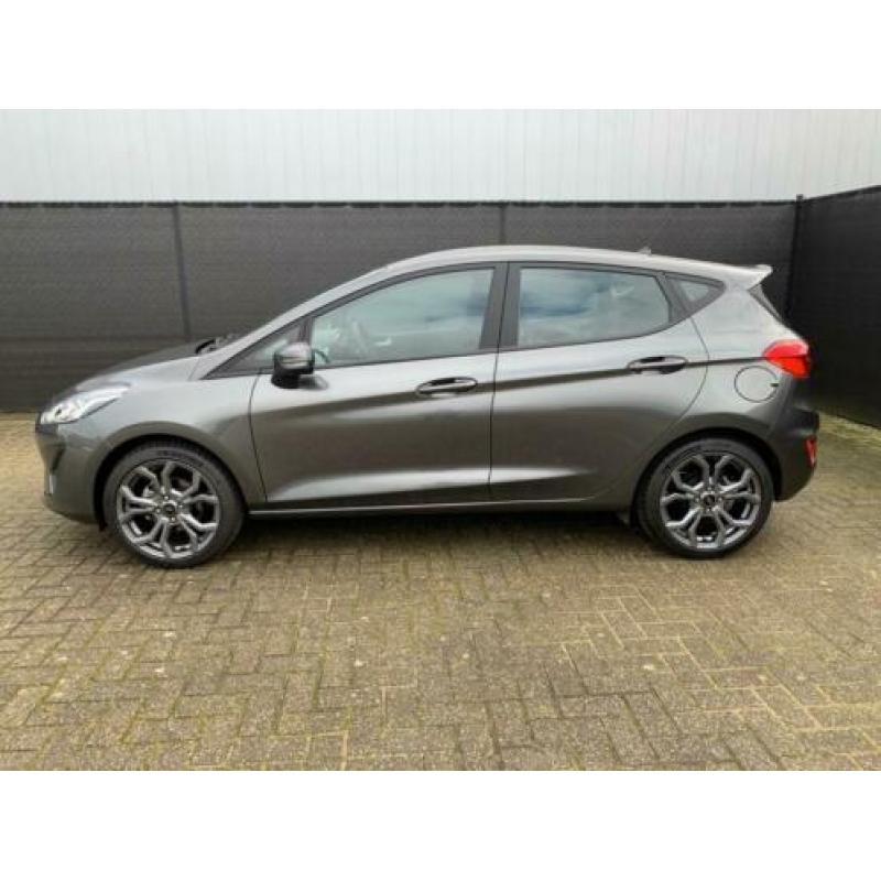 Ford Fiesta 1.1 Trend st-line styling - velgen/spoiler/voors