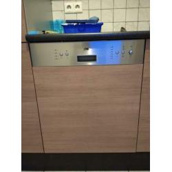 Inbouw: vaatwasser, combi oven/magnetron en gaskookplaat met