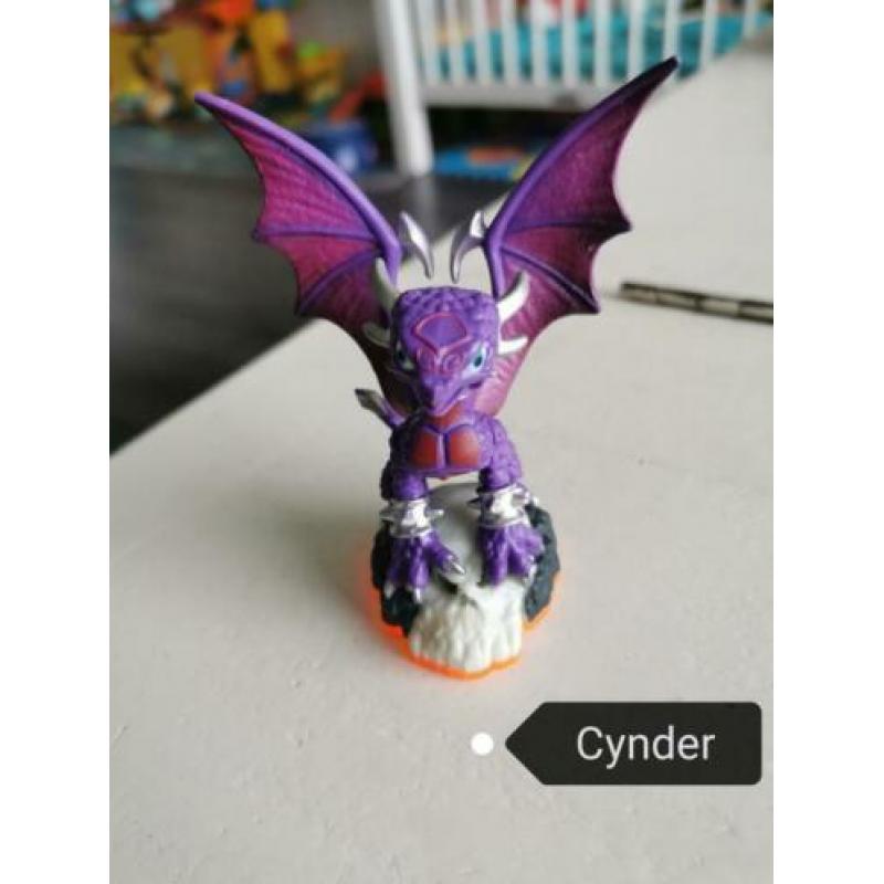 11 Skylanders en een portal