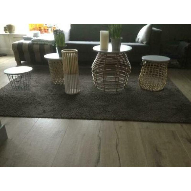Bijzettafeltjes