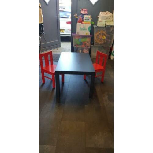 Ikea kinder tafel met stoeltjes