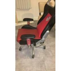 Hele unieke stoel nergens te koop dusa