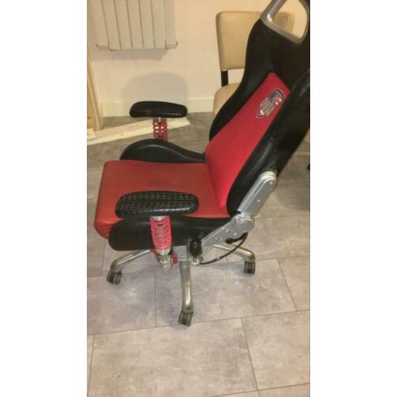 Hele unieke stoel nergens te koop dusa