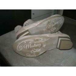 Nieuwe Mustang True Denim dameslaarzen beige maat 40 € 44,95