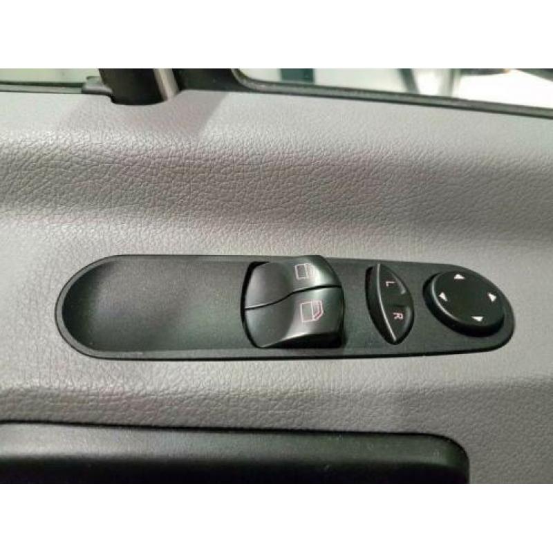Volkswagen Crafter 2.0TDI 136PK L2/H2 Airco 2800KG Trekgewic