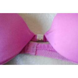TRIUMPH roze BH maat 75A 75 A