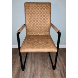 4 prachtige nieuwe eetkamerstoelen cognac !