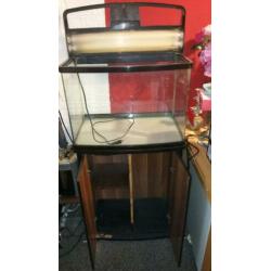 Open aquarium met onderkast