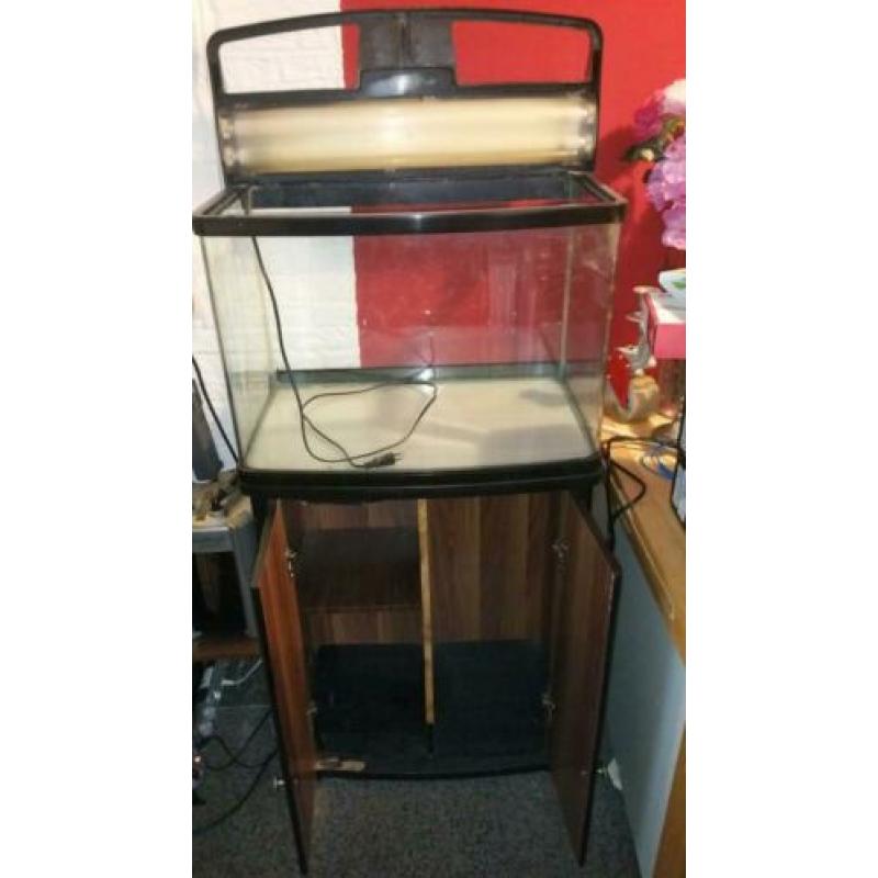 Open aquarium met onderkast