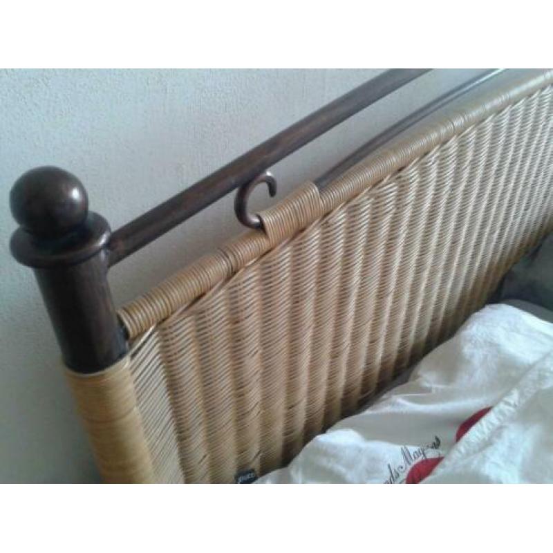 2 persoonsbed. 1.60m (ook hemel)