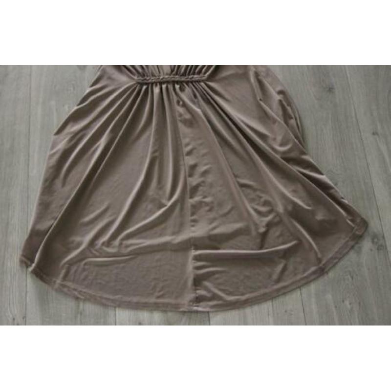 Beige jurk VOYELLES, maat M, NIEUW! (WK2)