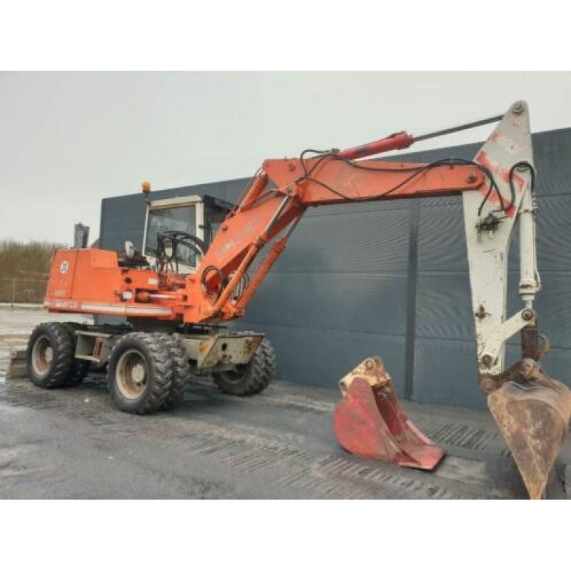 O & K MH 2.8 mobiele kraan banden graafmachine wielkraan