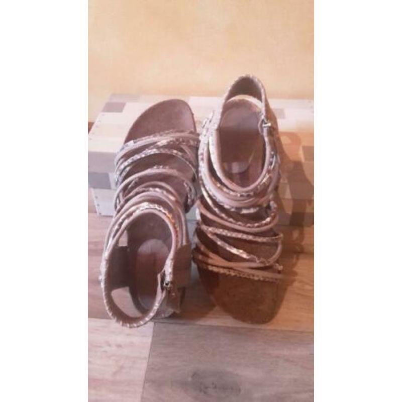 Rebecca white sandalen grijs/wit, Maat 38!