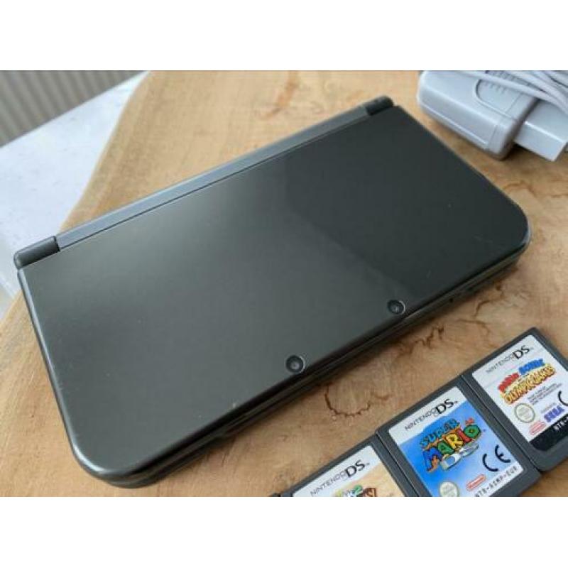 New Nintendo 3ds XL Black (DEFECT)