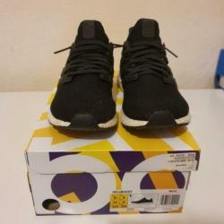 Adidas UltraBoost 4.0 maat 42