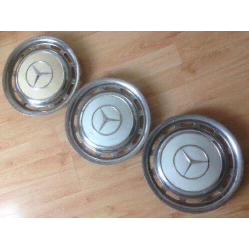 Mercedes retro wieldoppen