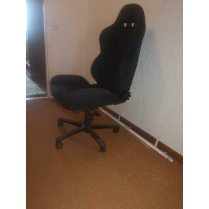 BUREAU STOEL, t.e.a.b.