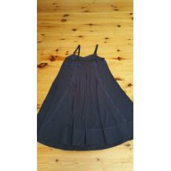 Blauwe M+F Girbaud jurk 42. Travelstof.