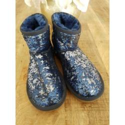 Blauwe bling NIEUW EN ONGEDRAGEN (nep) UGG UGGS mt 38!