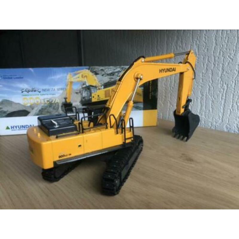 Hyundai Robex 800