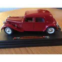 Citroen 15 CV Traction Avant - Bburago - 1:24 - nieuw in O