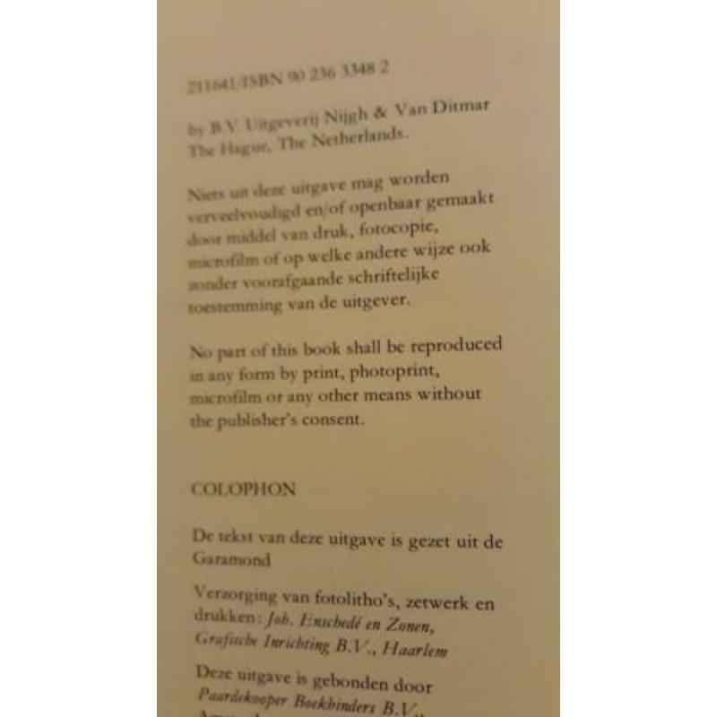 Fotoboek met vele foto's van tekenaar Aart van Dobbenburgh