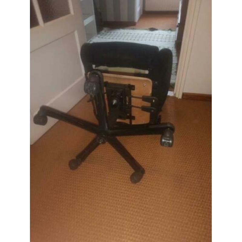BUREAU STOEL, t.e.a.b.