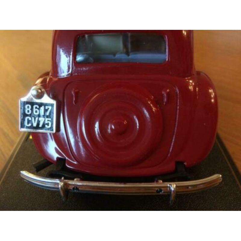 Citroen 15 CV Traction Avant - Bburago - 1:24 - nieuw in O