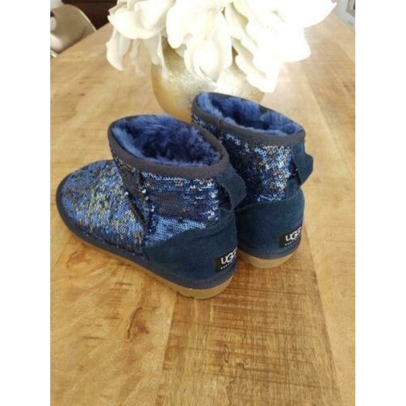 Blauwe bling NIEUW EN ONGEDRAGEN (nep) UGG UGGS mt 38!