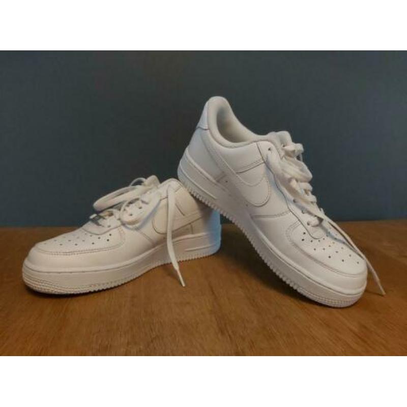 Nike Air Force, maat 38.5, een keer gedragen