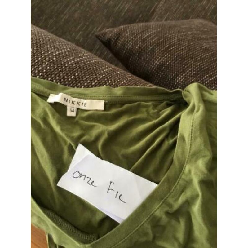 NIKKIE T-shirt maat 34