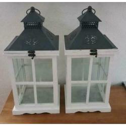 Te koop 2x Windlichten wit