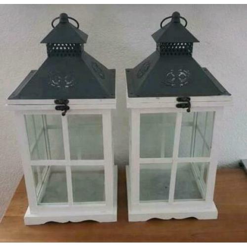 Te koop 2x Windlichten wit