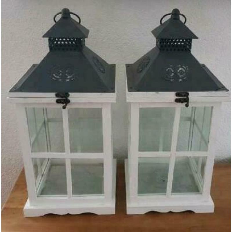 Te koop 2x Windlichten wit