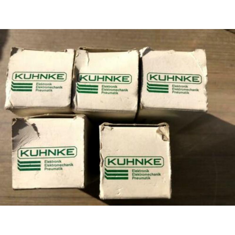 5x nieuwe Kuhnke relais UF3P-24VAC