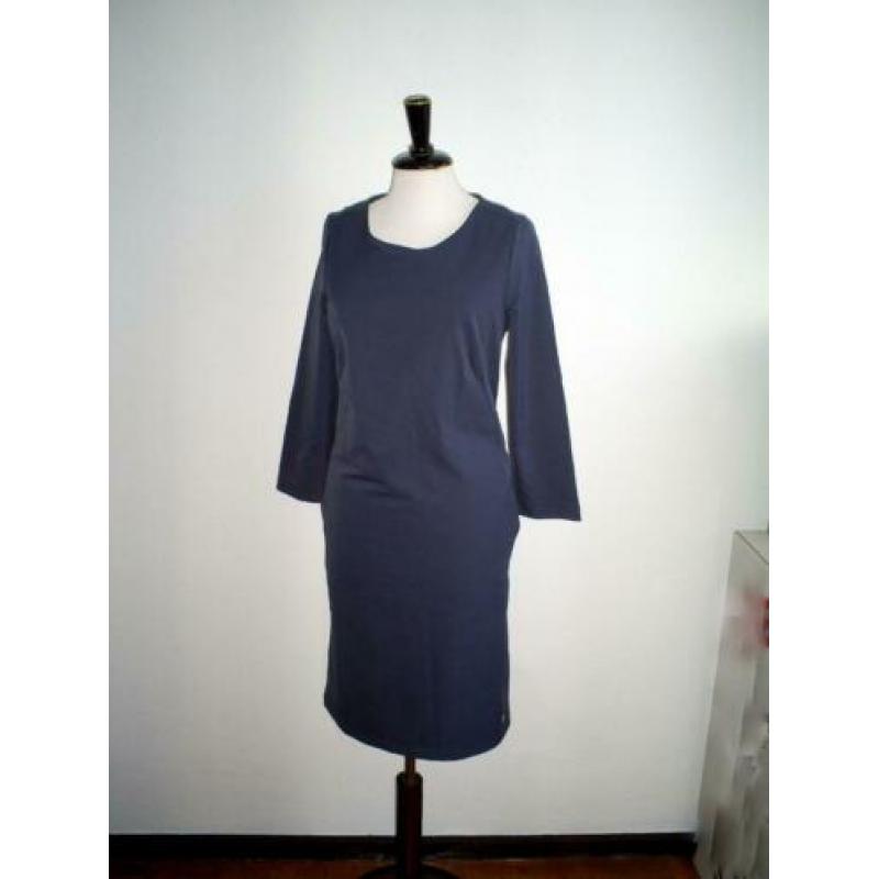 NIEUW !!! - prachtige blauwe jurk van WOMAN mt.38 met zakjes