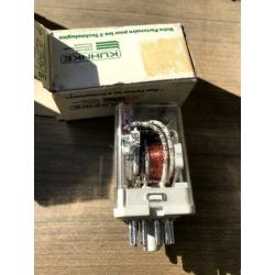 5x nieuwe Kuhnke relais UF3P-24VAC
