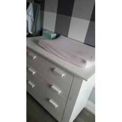 Mooie complete babykamer