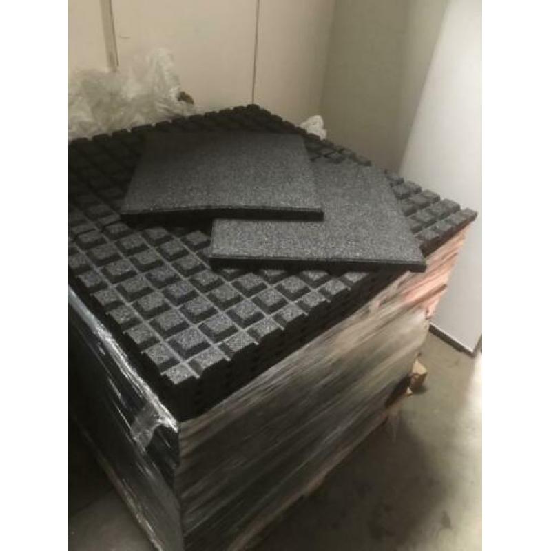 Nieuwe rubber speel tegels tuin terras balkon 50x50x2,5 cm