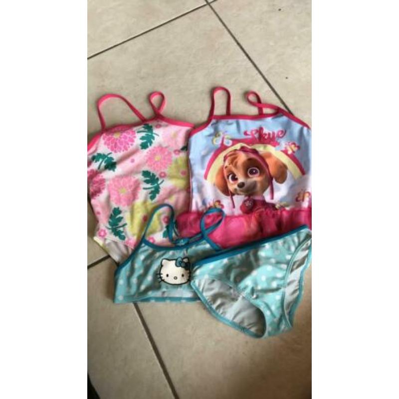 Badpak bikini maat 98/104