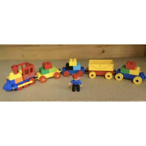 Lego Duplo - Treintje met Machinist en Wagons