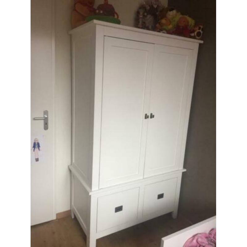 Complete babykamer kast ledikant matras commode plankje wit