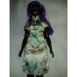 Barbie fashionistas curvy jurkjes.