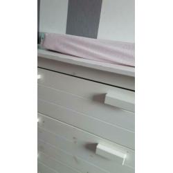 Mooie complete babykamer