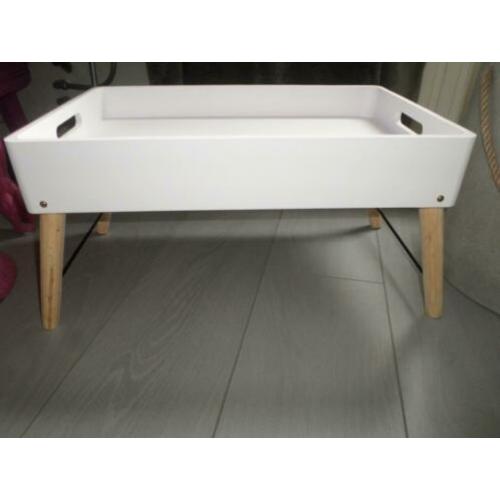 Mooie Gusta bedtafel / tray / dienblad in mdf