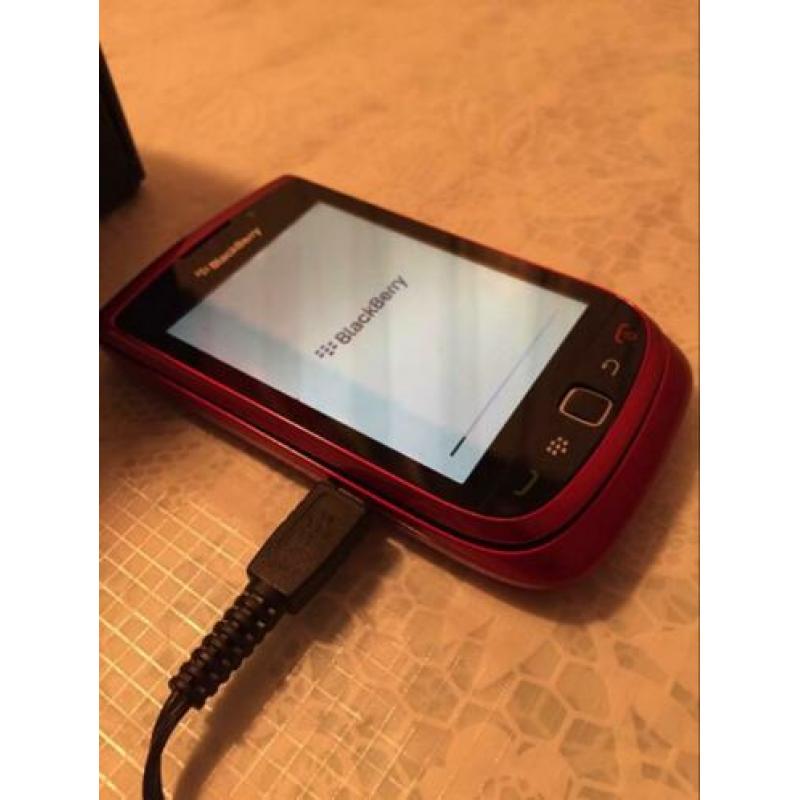 BlackBerry Torch 9800 incl: doos, lader, software & boekjes