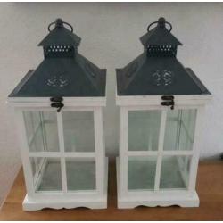 Te koop 2x Windlichten wit